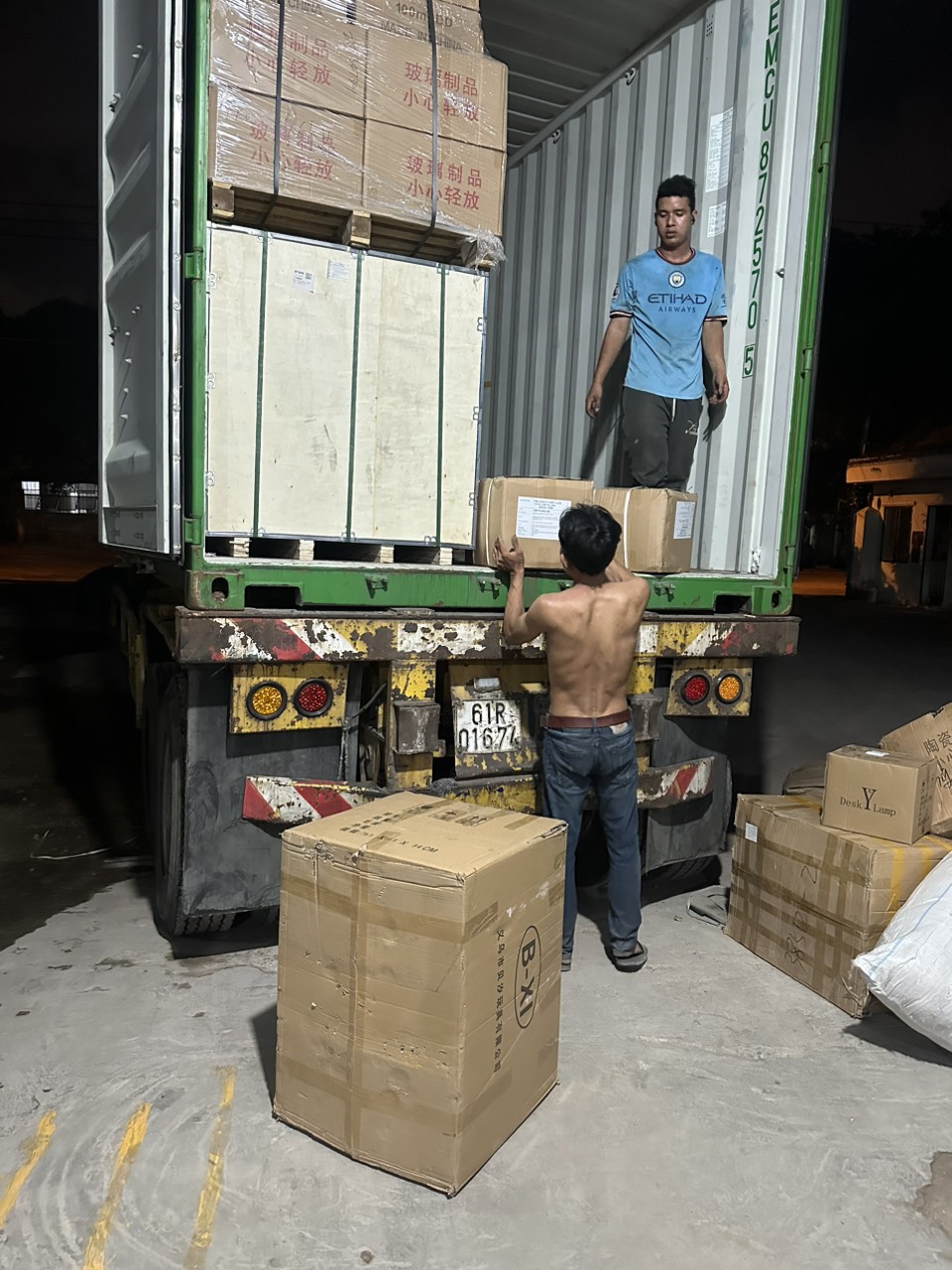 Dịch Vụ Bốc Xếp Hàng Container Tại TP.HCM - Uy Tín, Chuyên Nghiệp | Lò ...